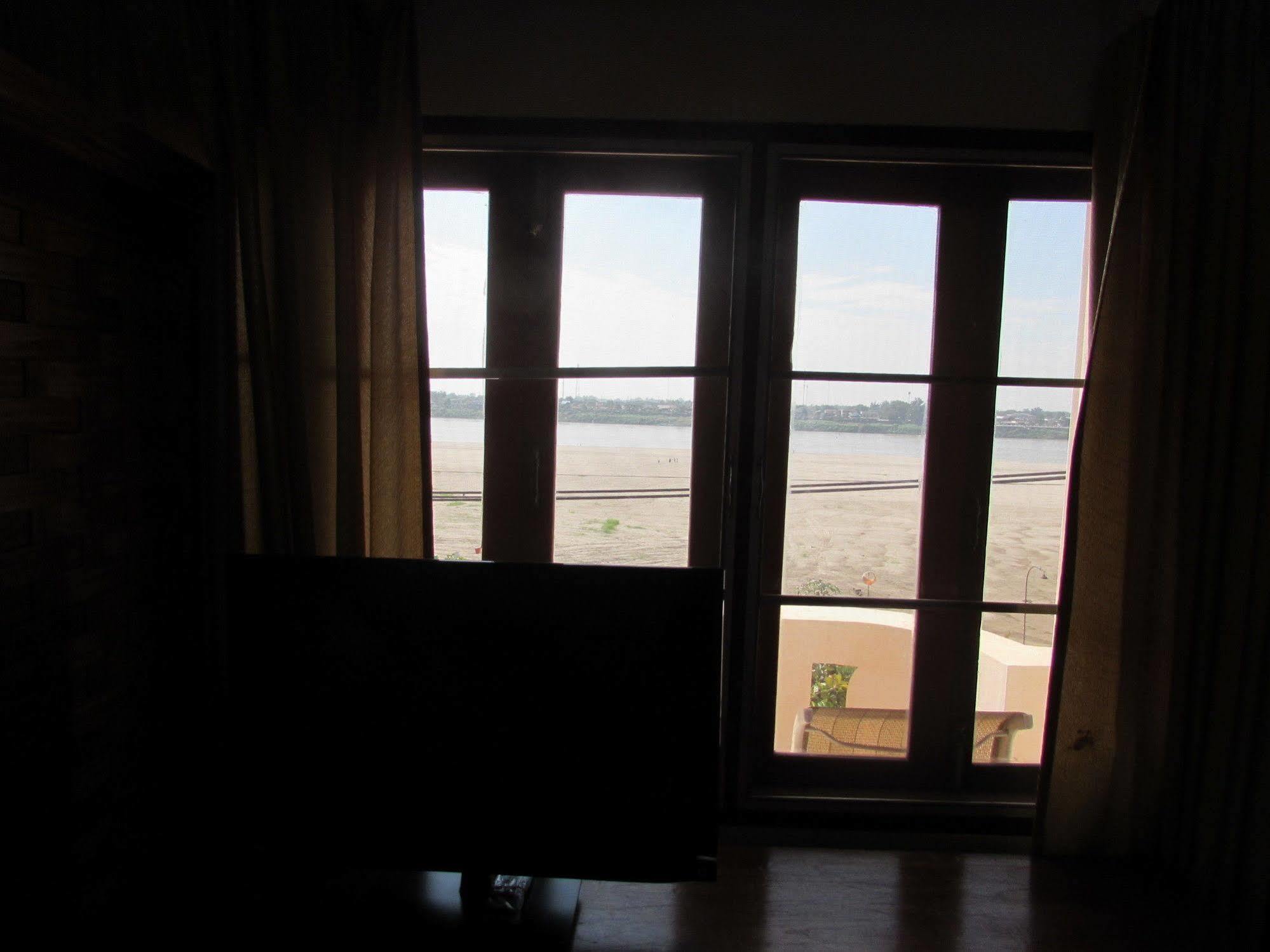 Nalinthone Guesthouse Ban Nongdouang Esterno foto